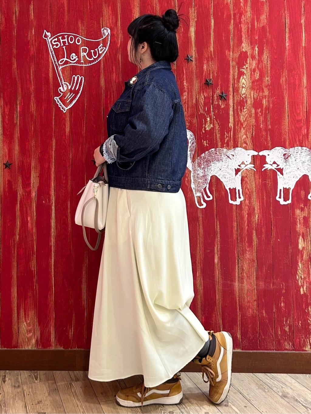 みりぽんさんの「SHOO･LA･RUE｜【SHOO・LA・RUE DENIM】羽織るだけでこなれる　オーバーサイズデニムジャケット」を使ったコーディネート