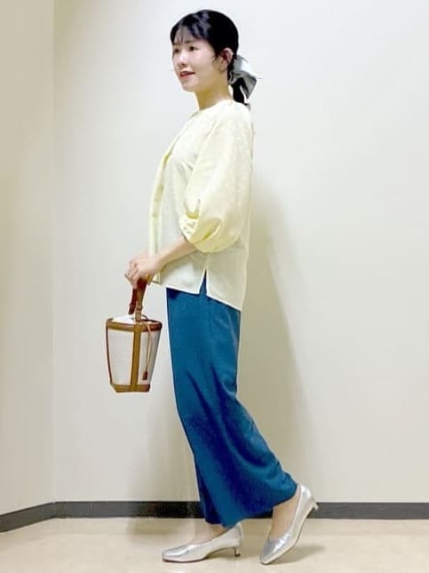  beni_gingerさんの「Reflect｜【接触冷感】ボリュームスリーブサテンジャカードブラウス」を使ったコーディネート