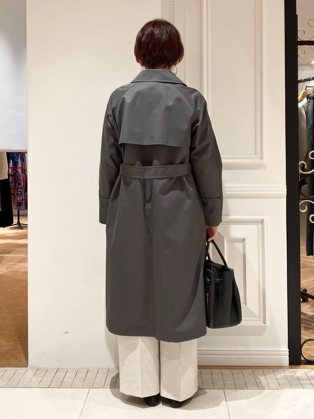 TAJIさんの「DRESSTERIOR｜【ウォッシャブル/美シルエット】ライト トレンチコート」を使ったコーディネート
