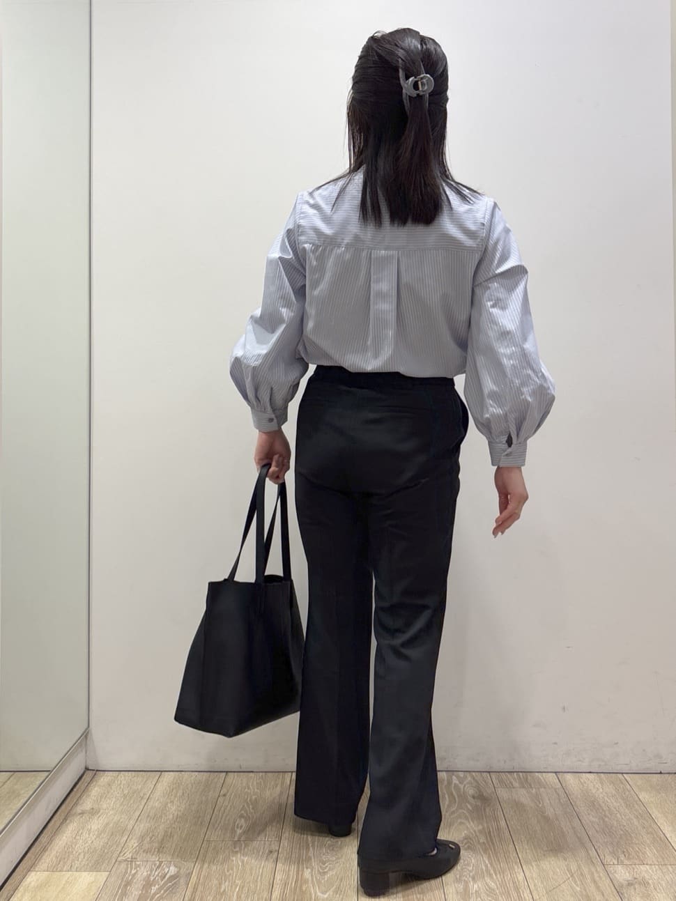 mameさんの「index｜撥水トレンチコート【洗濯機OK／花粉対応】《XS～3L》」を使ったコーディネート