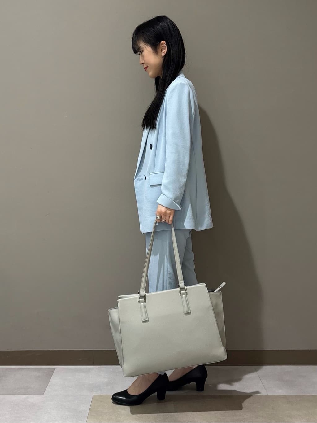 KEIKOさんの「INDIVI｜【洗える／多機能／SETUP可】着る日傘ダブルジャケット」を使ったコーディネート