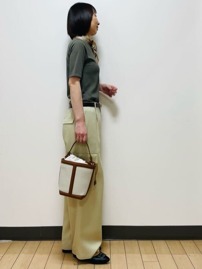 Riiさんの「Reflect｜【インナーにおすすめ◎】クルーネックストレッチリブトップス」を使ったコーディネート