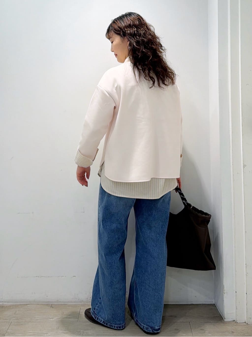 sumicaさんの「OPAQUE.CLIP｜リラクシーボリュームスリーブトップス【洗濯機OK】」を使ったコーディネート