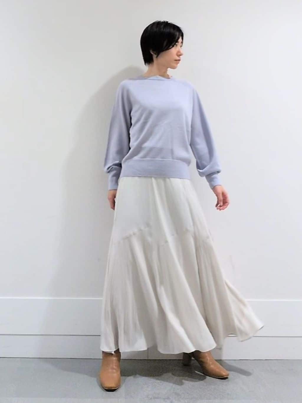 ミズタさんの「UNTITLED｜【8色展開／コンパクト丈】レーヨン混 コクーンニット」を使ったコーディネート