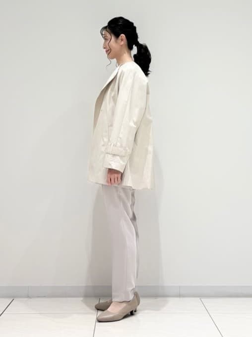 kayoさんの「INDIVI｜【撥水/軽量】ミドル丈 ミニマルトレンチコート」を使ったコーディネート