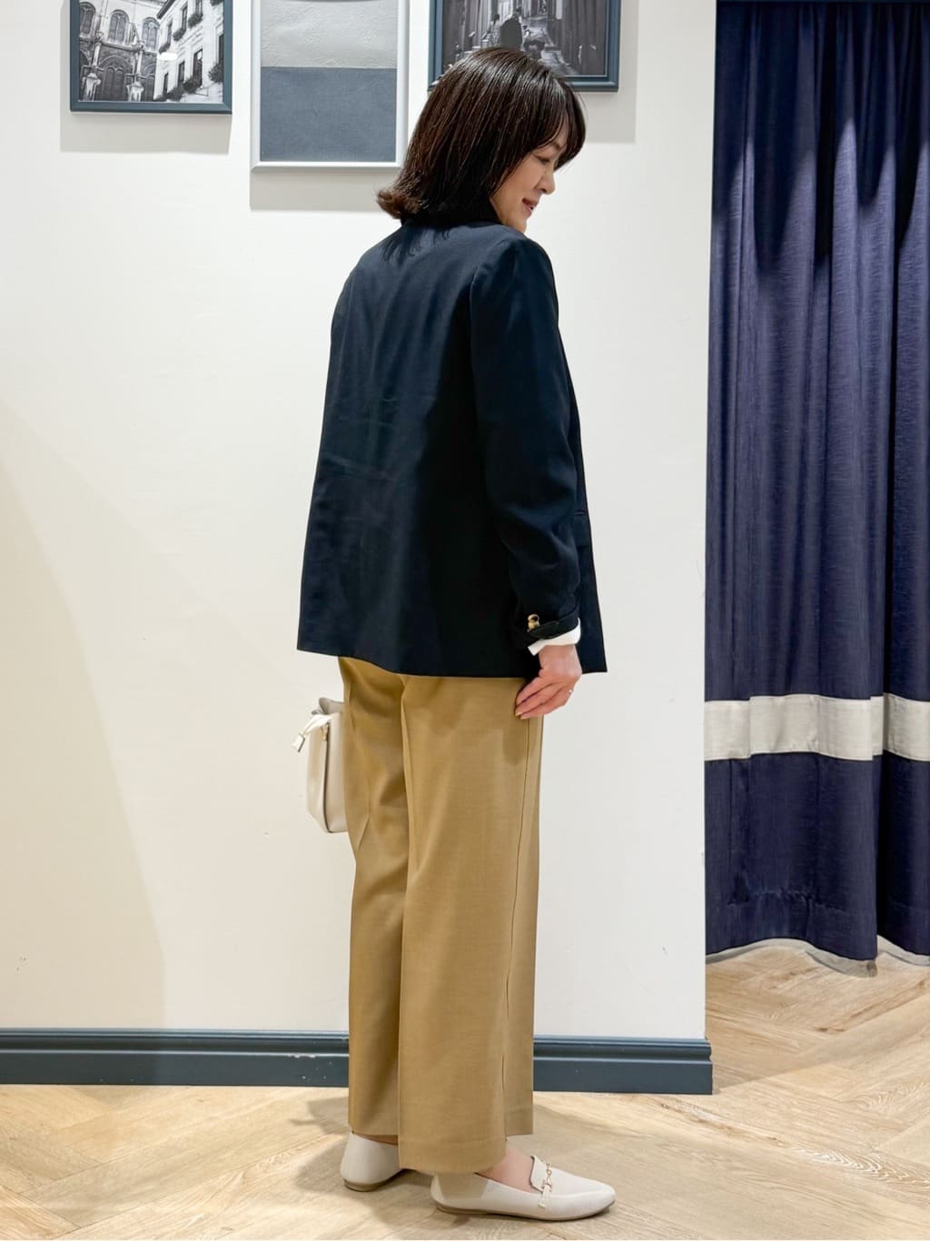 Lilyさんの「grove｜【洗える/お仕事にも】ウエストすっきりベルト付ワイドパンツ」を使ったコーディネート