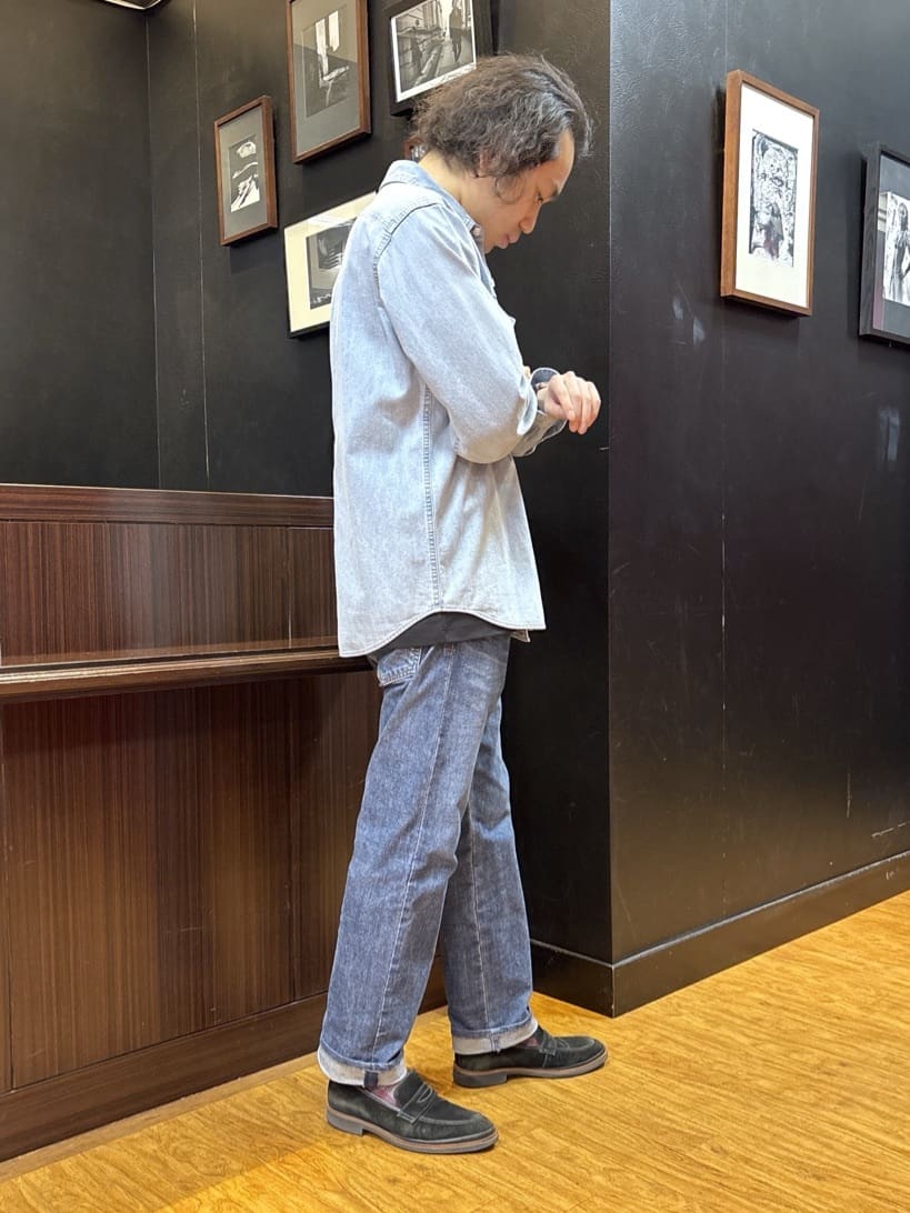KEIさんの「TAKEO KIKUCHI｜【BOWLER HAT LABEL】Tエンブレム デニムシャツ」を使ったコーディネート