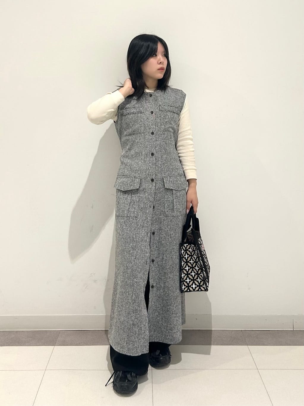 とりみさんの「DRESSTERIOR｜◆【ウォッシャブル】コットンフルニードルニット」を使ったコーディネート