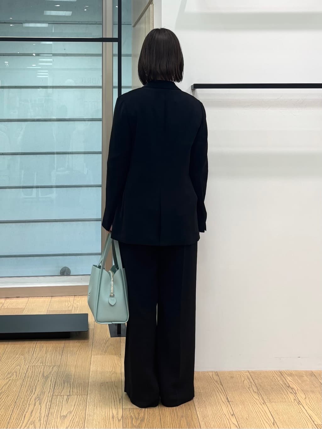 asamiさんの「INDIVI｜【洗える／UVケア／SETUP可能】デニムライク ランタン袖ブラウス」を使ったコーディネート
