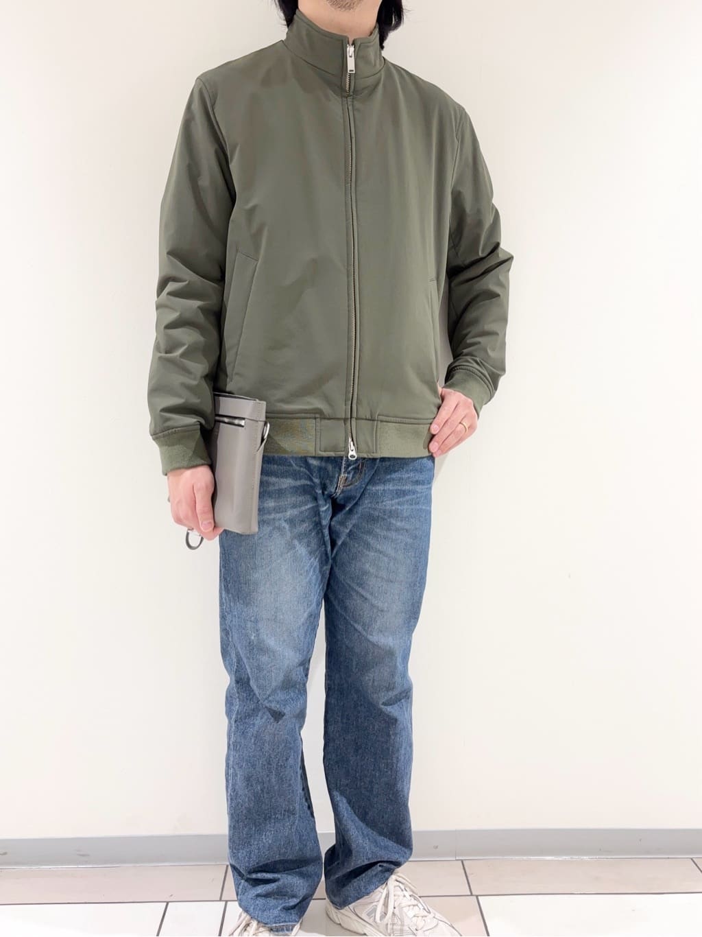 及川さんの「TAKEO KIKUCHI｜スタンドカラー ショート リブ ブルゾン」を使ったコーディネート