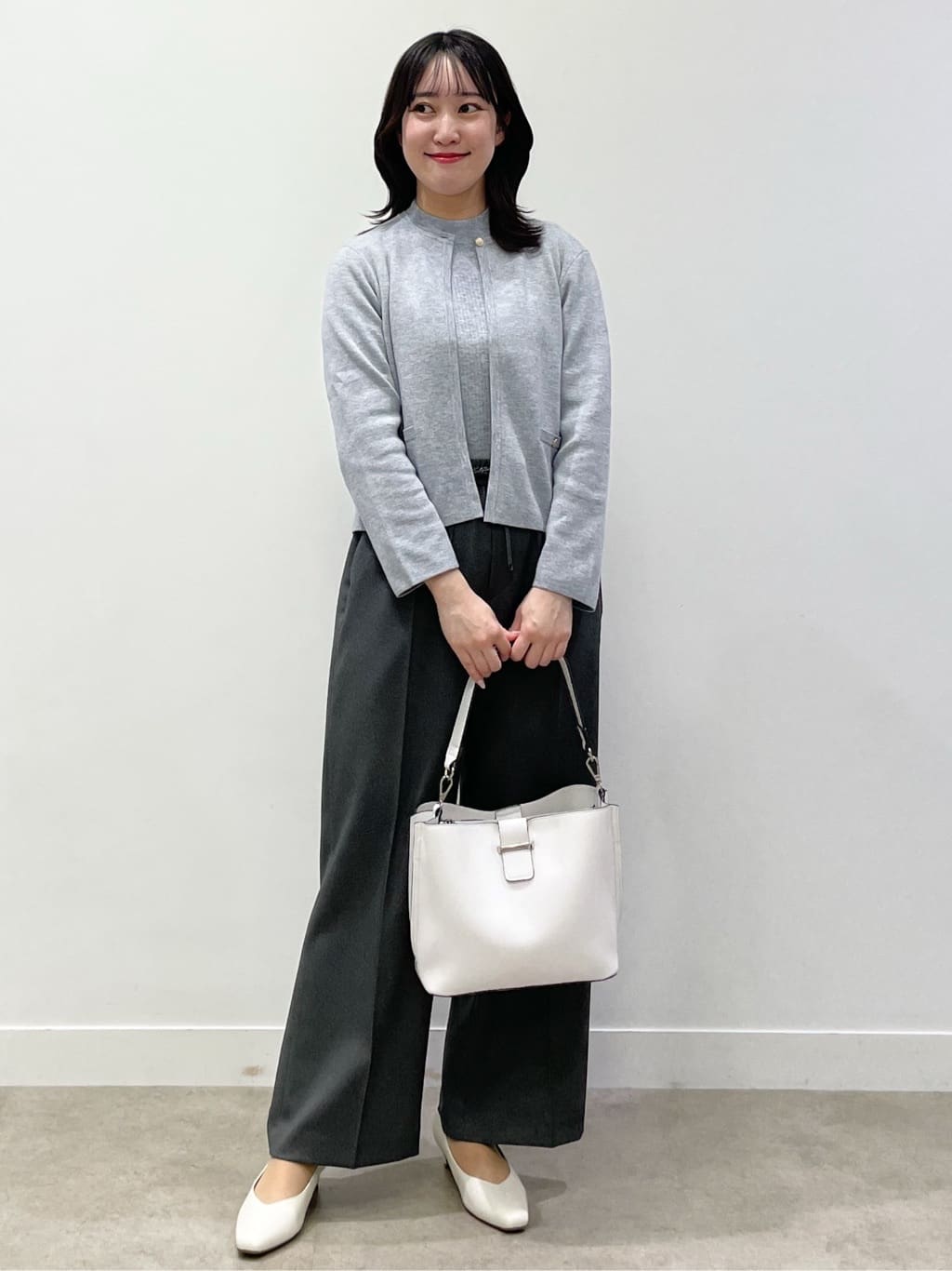 yukariさんの「Reflect｜【選べる5色／アンサンブル可】クルーネックカーディガン」を使ったコーディネート