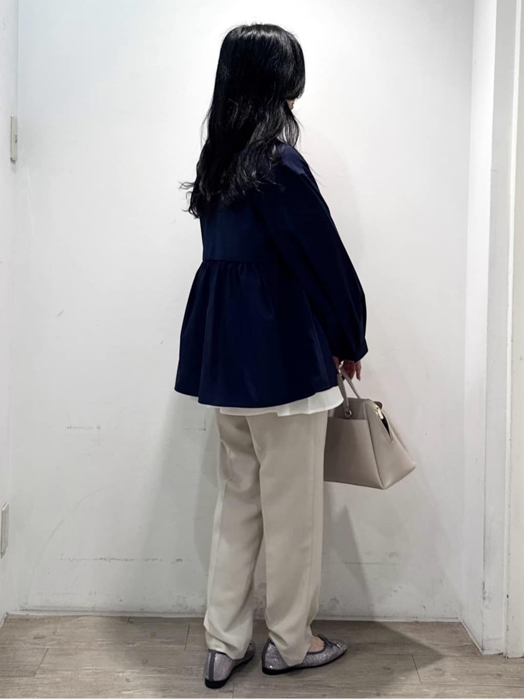 yuicciさんの「OPAQUE.CLIP｜《ツインセット》ワイドニット&times;裾フレアタンクトップ【洗濯機OK】」を使ったコーディネート