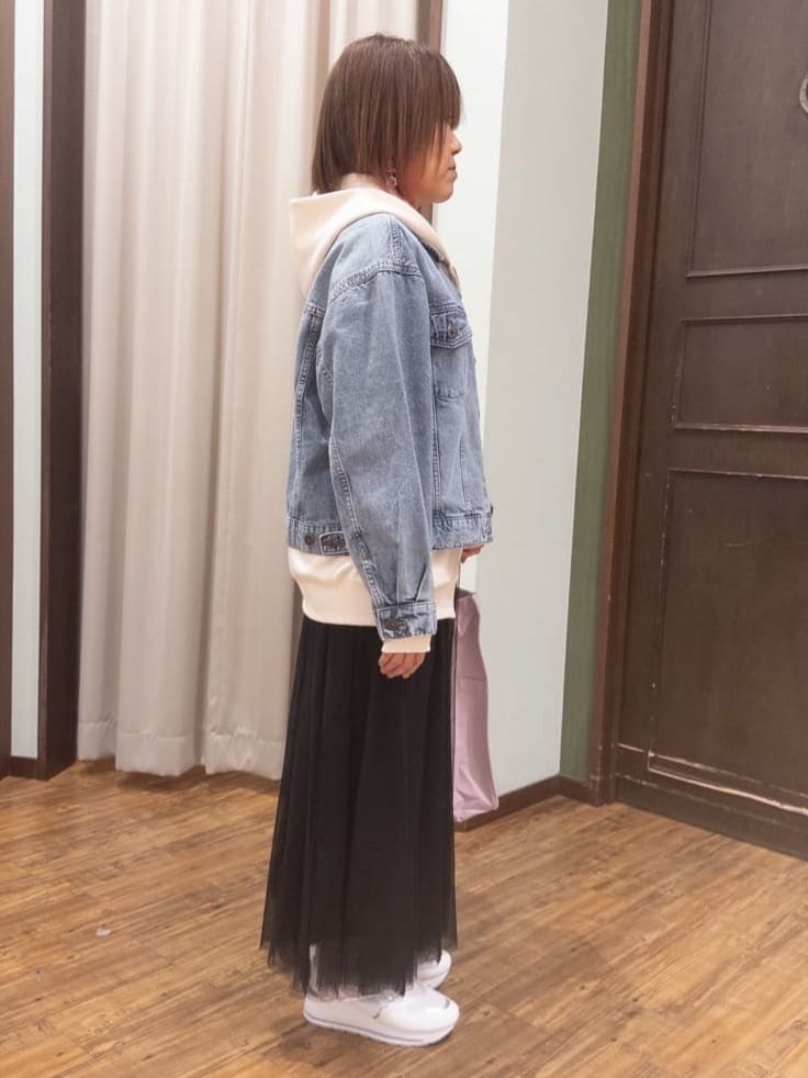 みかりん さんの「SHOO･LA･RUE｜【SHOO・LA・RUE DENIM】羽織るだけでこなれる　オーバーサイズデニムジャケット」を使ったコーディネート