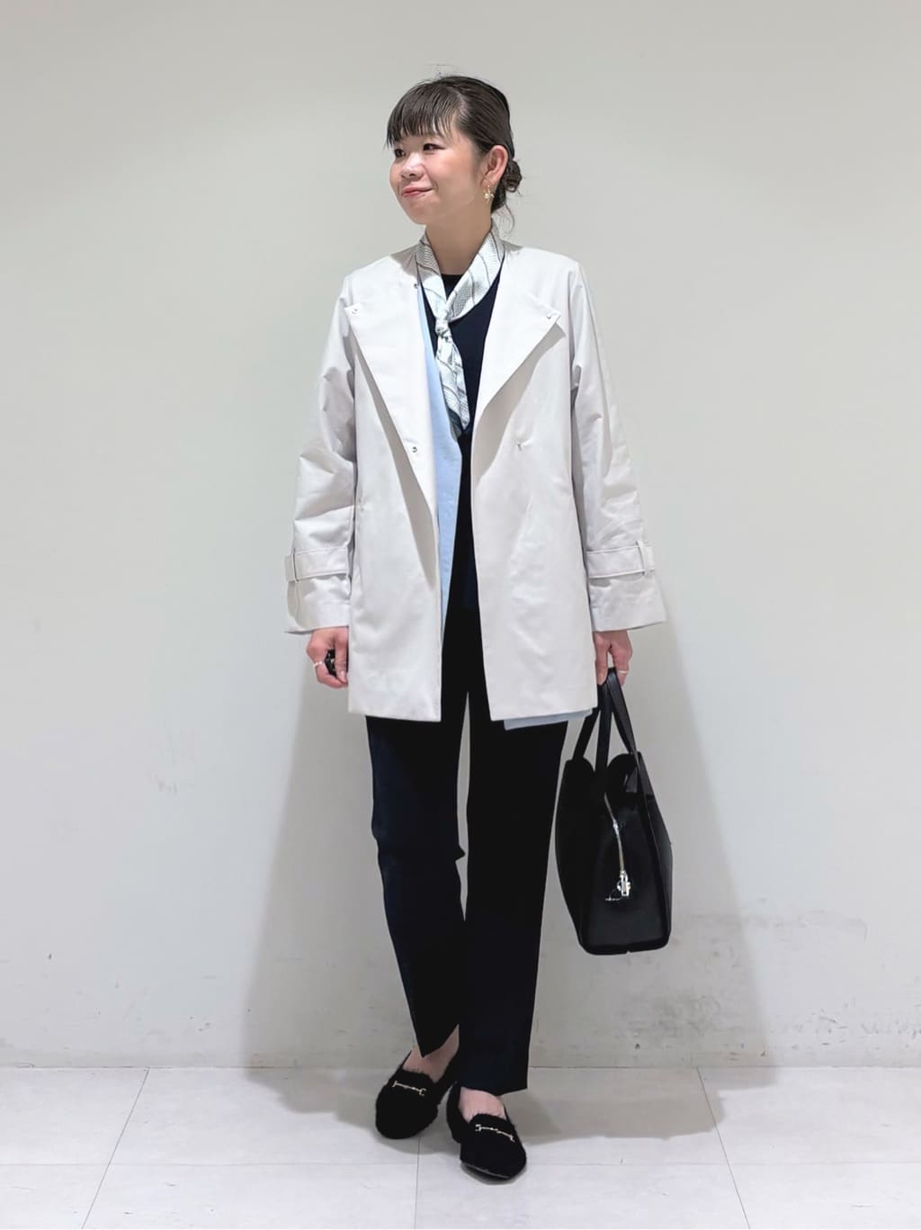 tsuyuさんの「INDIVI｜【2柄展開】柄デザインスカーフ」を使ったコーディネート