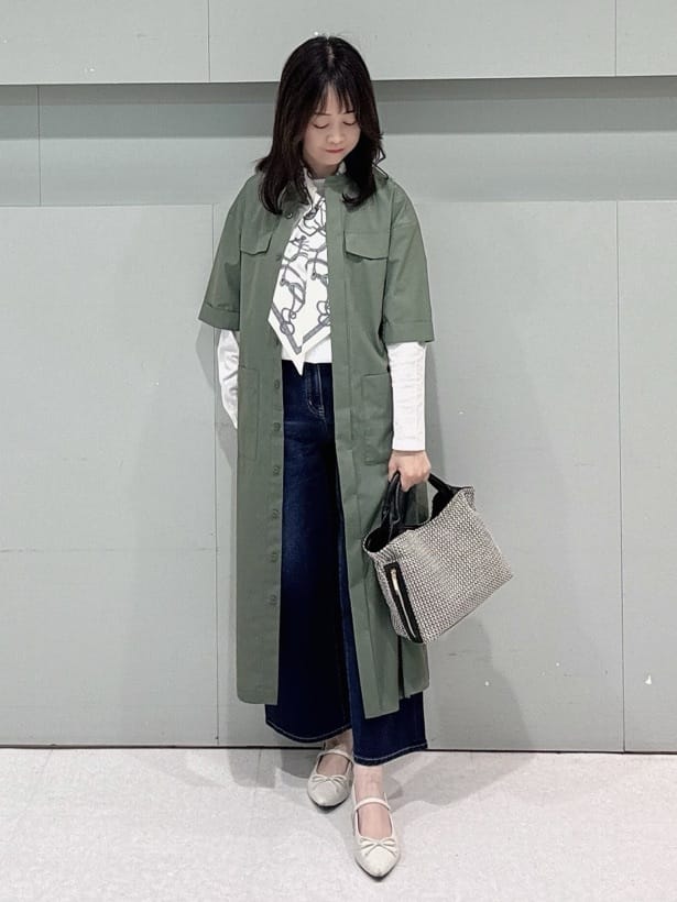 makiさんの「UNTITLED｜◆【洗える/前開きボタン】シャンブレーシャツワンピース」を使ったコーディネート