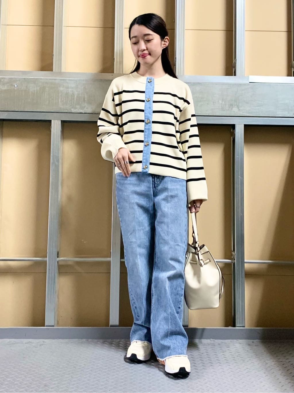sahoさんの「THE SHOP TK｜AIBO DENIM フレア」を使ったコーディネート