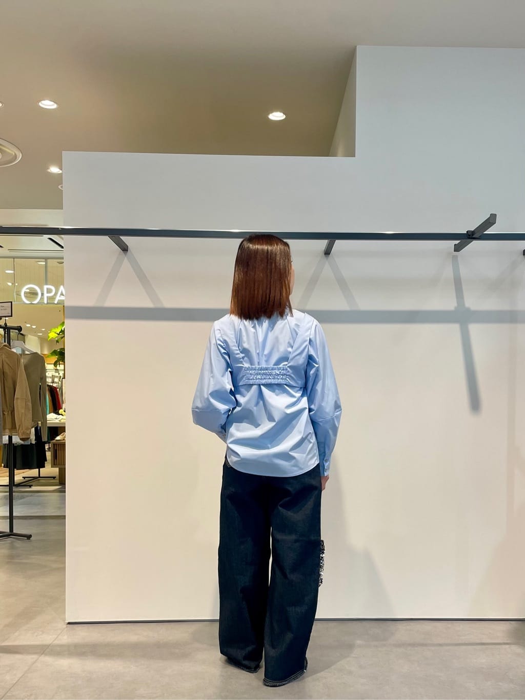 amiさんの「INDIVI｜スパンコールミニバッグ」を使ったコーディネート