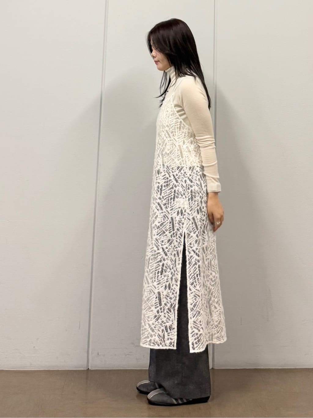 mizukiさんの「INDIVI｜【軽量／ウール混】ライトフォルム ロングコート」を使ったコーディネート