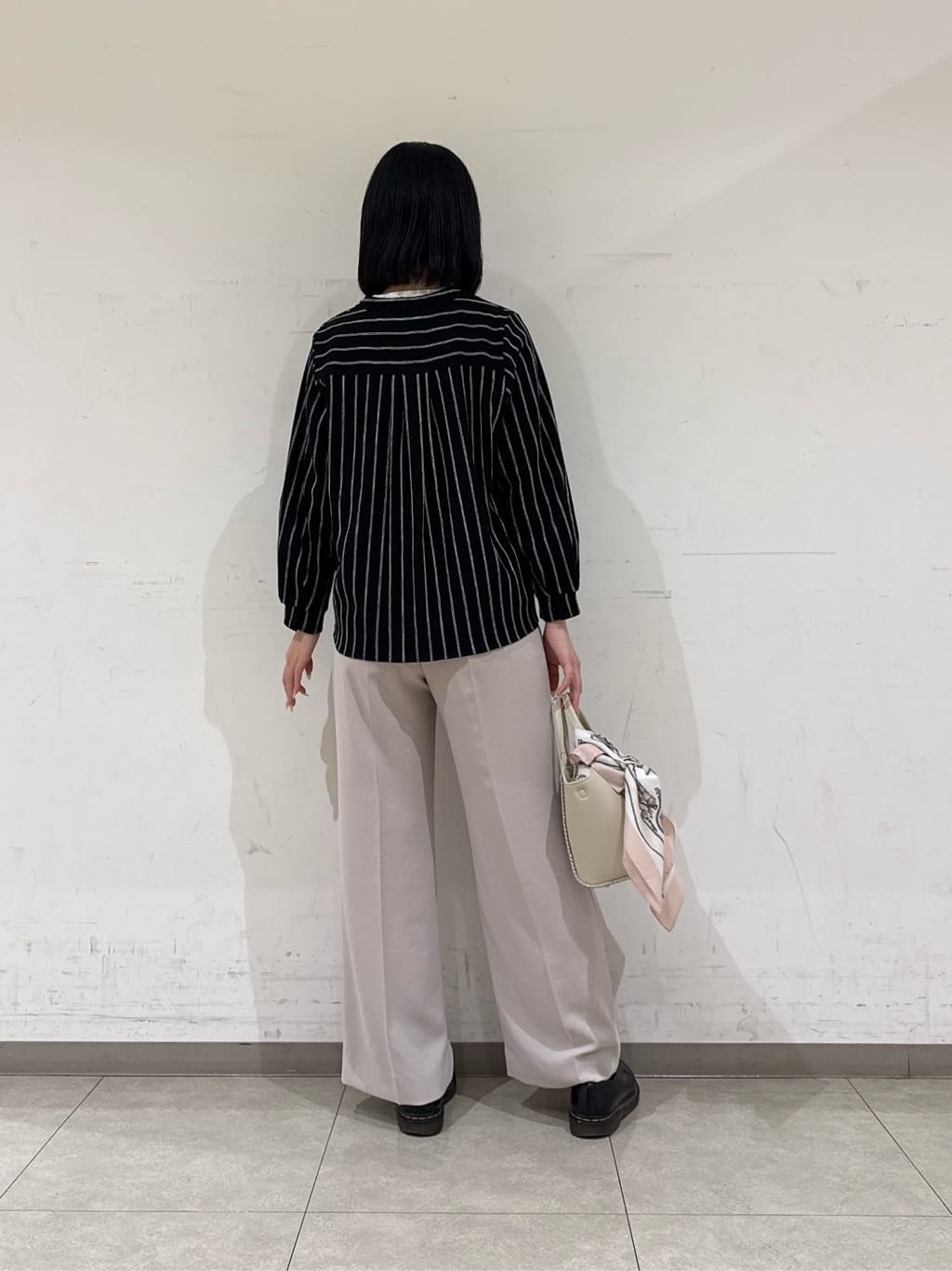 rinaさんの「INDIVI｜【抗菌防臭／消臭】上品光沢コットンTシャツ」を使ったコーディネート