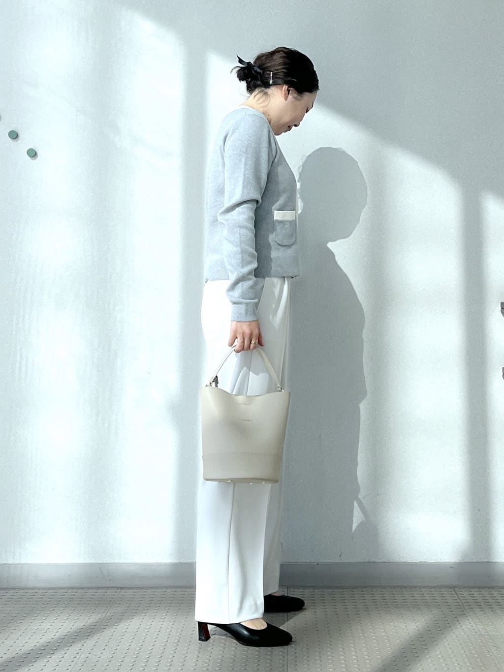 Soeさんの「DRESSTERIOR｜◆ウォッシャブル コットンカシミヤ コンビカーデ」を使ったコーディネート