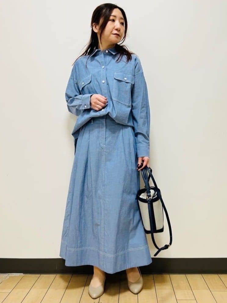 miiiさんの「Reflect｜ダンガリータックフレアスカート」を使ったコーディネート