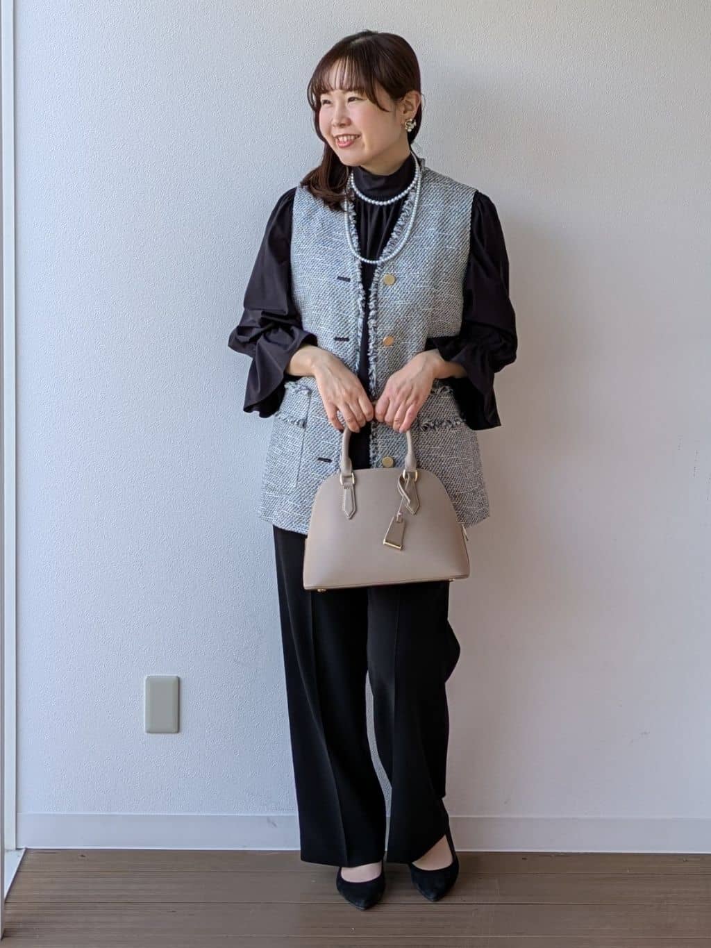 なみきさんの「UNTITLED｜【オンオフ使える】スラブツイード ジレ」を使ったコーディネート