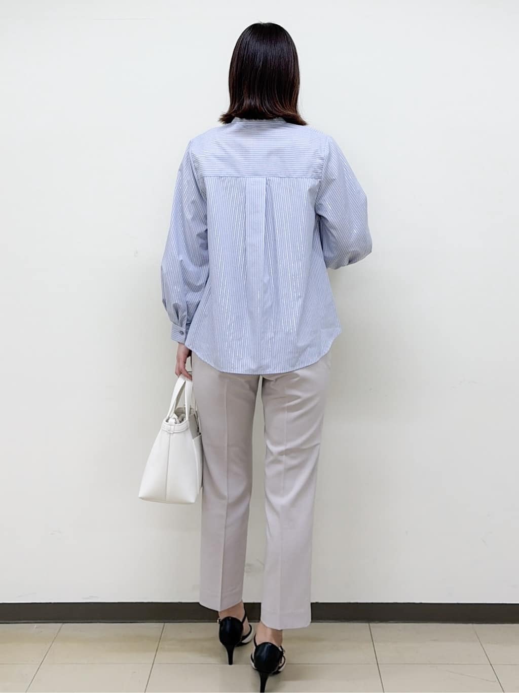 yurinaさんの「index｜フリルキーネックシャツ【洗濯機OK／イージーアイロン／防シワ】《XS～LL／7col》」を使ったコーディネート