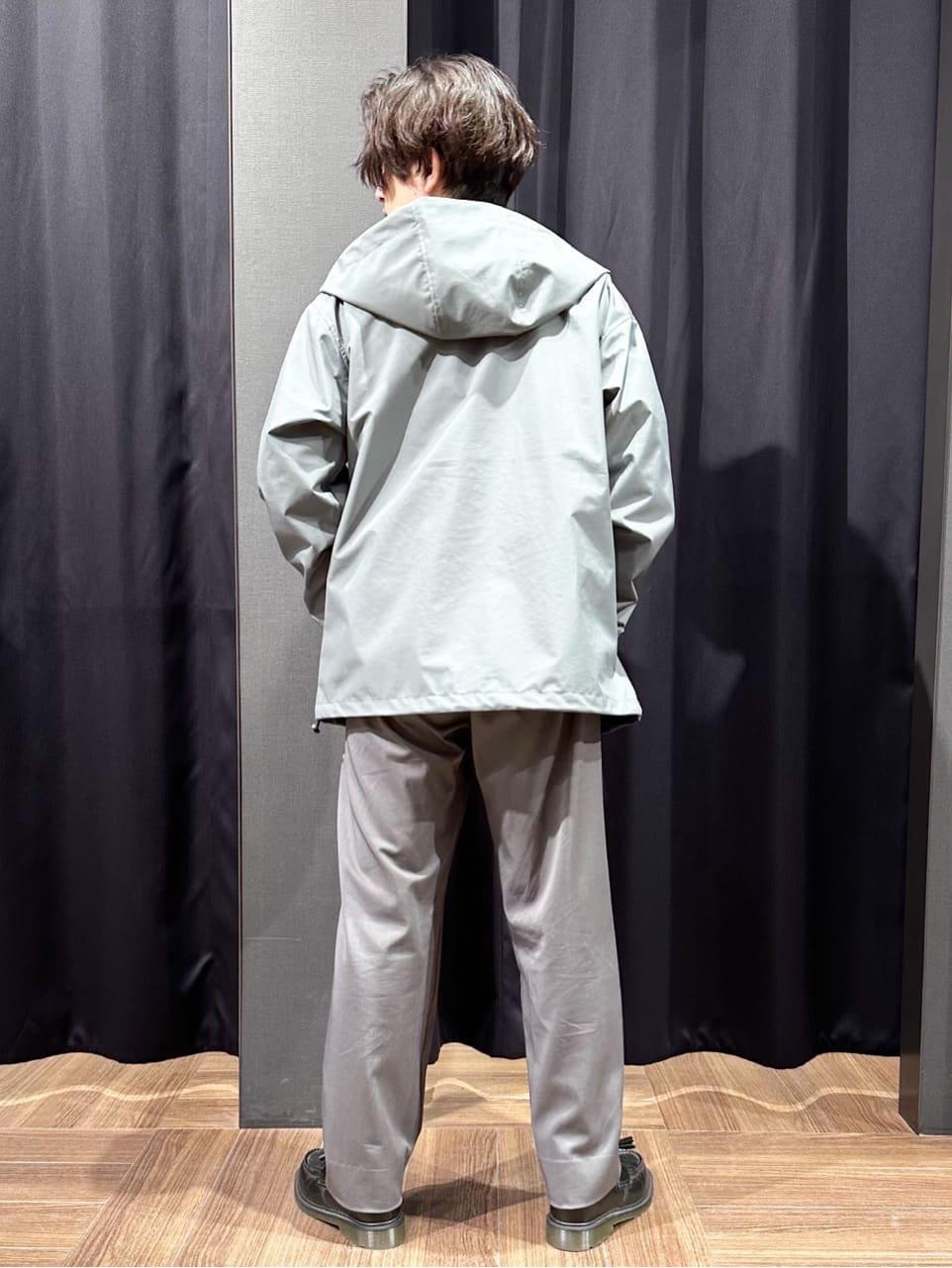 tomoyaさんの「THE SHOP TK｜【季節の変わり目に最適】ナイロンマウンテンパーカ  防風/洗濯機OK」を使ったコーディネート