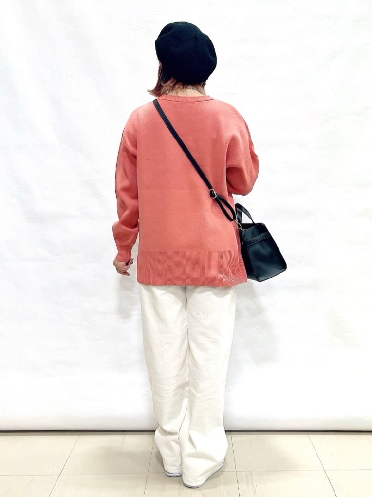 YUIさんの「SHOO･LA･RUE｜【高レビュー/洗濯機可/S-LL】さらに軽くなった スポンディッシュ裾フェイクトップス」を使ったコーディネート