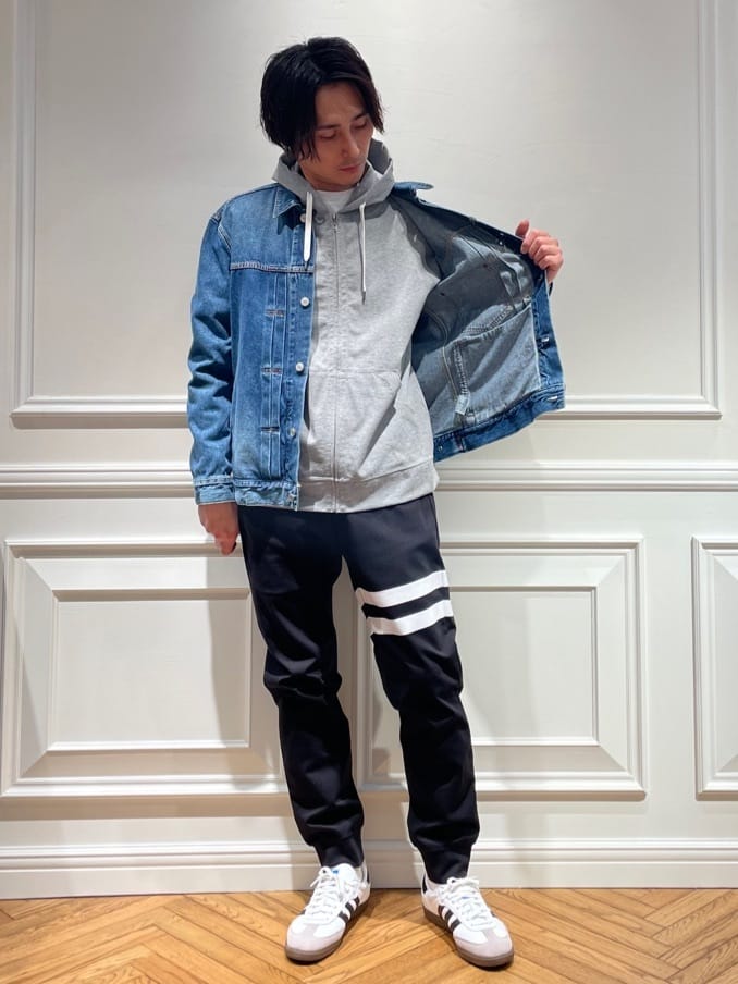 橋本さんの「DRESSTERIOR｜【接触冷感／セットアップ可】ドライタッチ ハイカウントジップアップパーカ」を使ったコーディネート