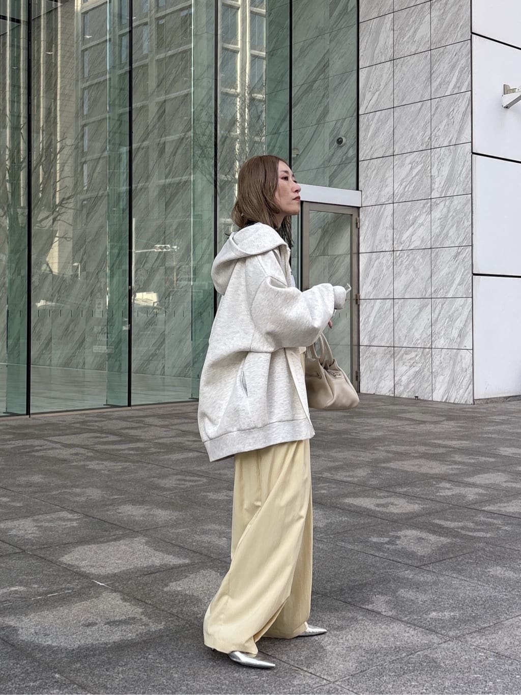 kotakiさんの「INDIVI｜エアーダンボールパーカー」を使ったコーディネート
