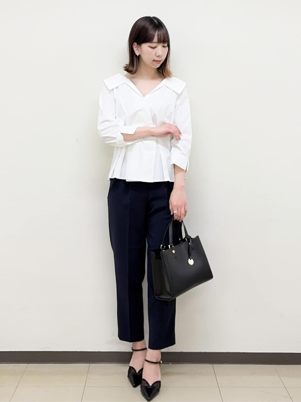 yurinaさんの「index｜カシュクールタックシャツ【洗濯機OK／ストレッチ】」を使ったコーディネート