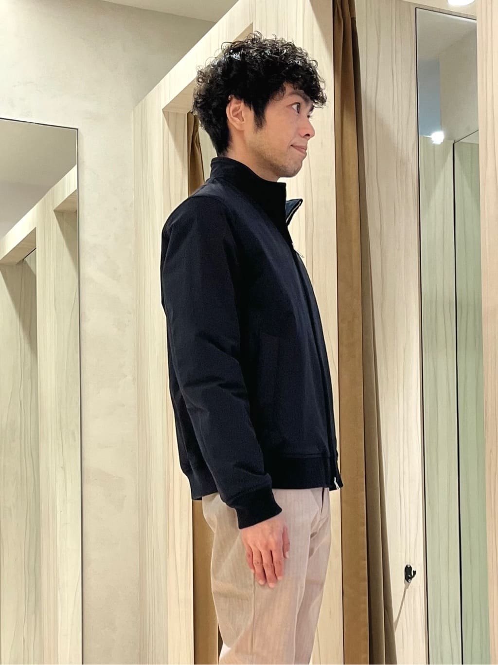 URAさんの「TAKEO KIKUCHI｜スタンドカラー ショート リブ ブルゾン」を使ったコーディネート