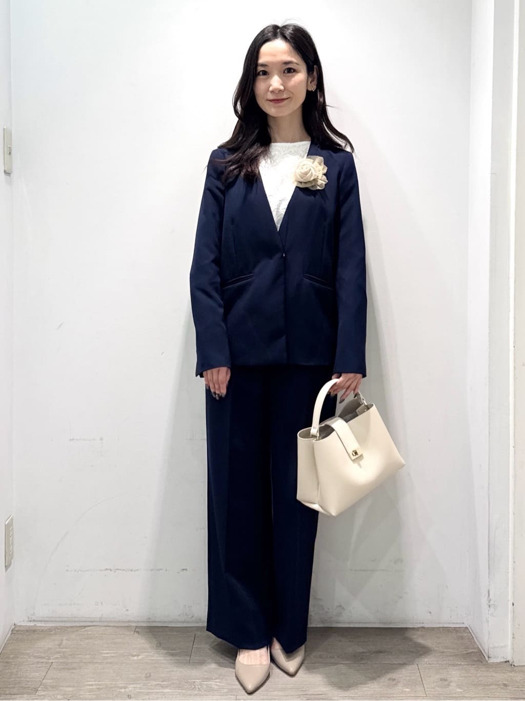 yuicciさんの「OPAQUE.CLIP｜《通勤／セットアップ対応》 Vネックジャケット／ダブルクロス【洗濯機OK】」を使ったコーディネート