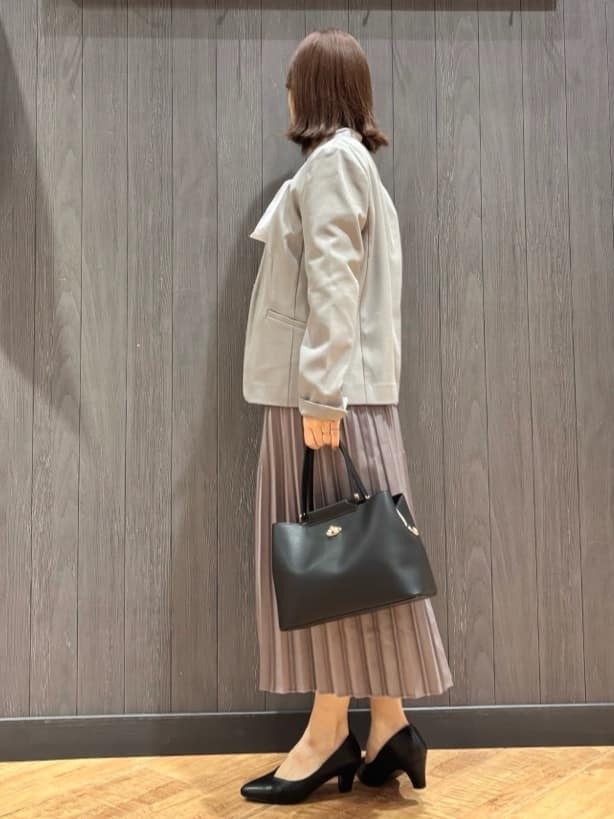 meiさんの「SHOO･LA･RUE｜【洗濯機可/UV/SS-3L】すっきり好印象 ノーカラージャケット」を使ったコーディネート