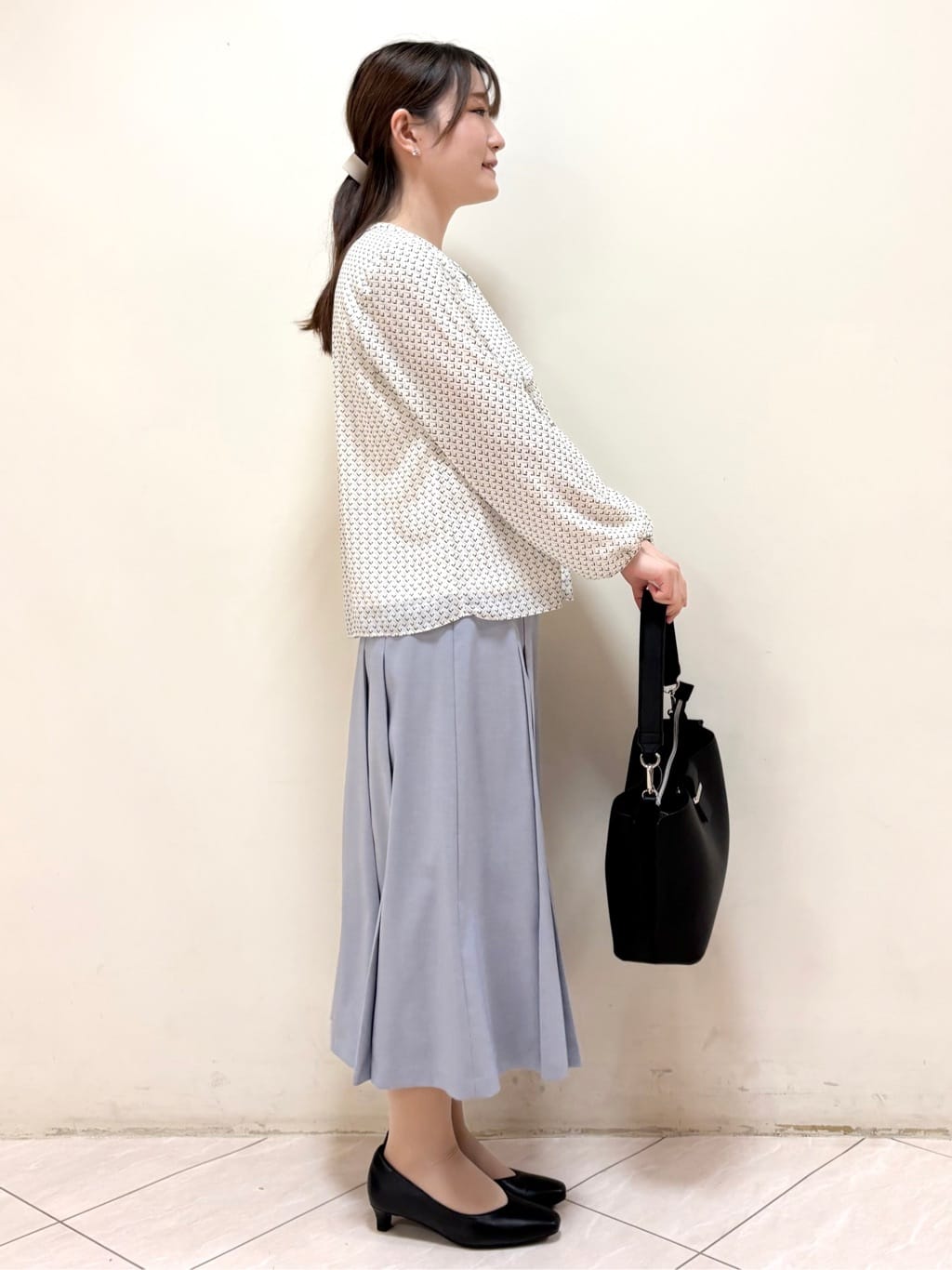 mikiさんの「Reflect｜【UVカット／接触冷感】フロントフリルシフォンブラウス」を使ったコーディネート