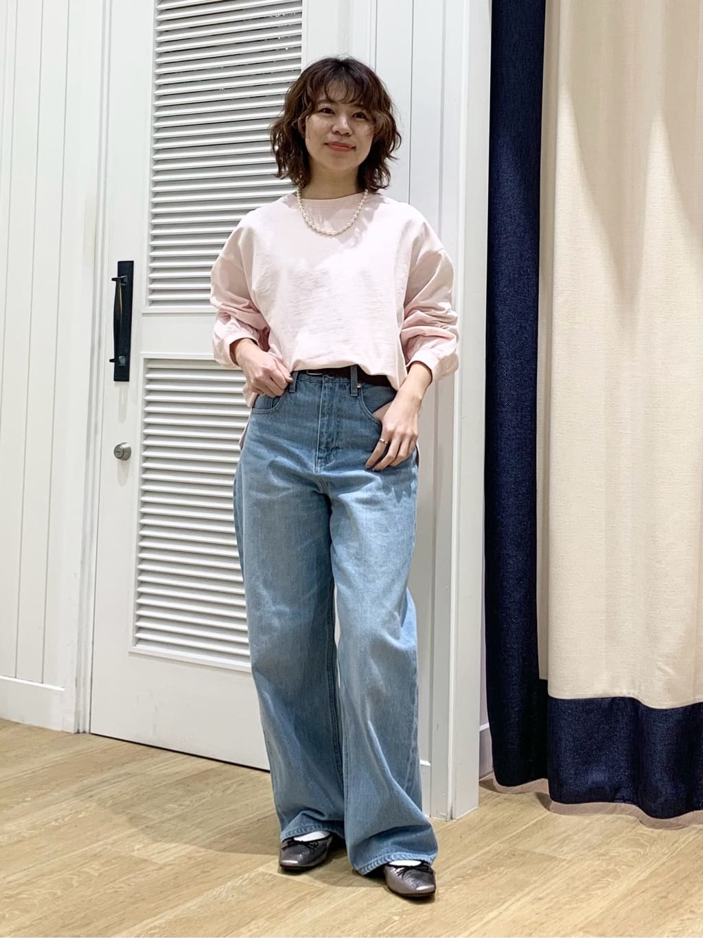 IMARIさんの「Dessin｜【360度可愛い・洗える】バックヘンリーカットソー」を使ったコーディネート