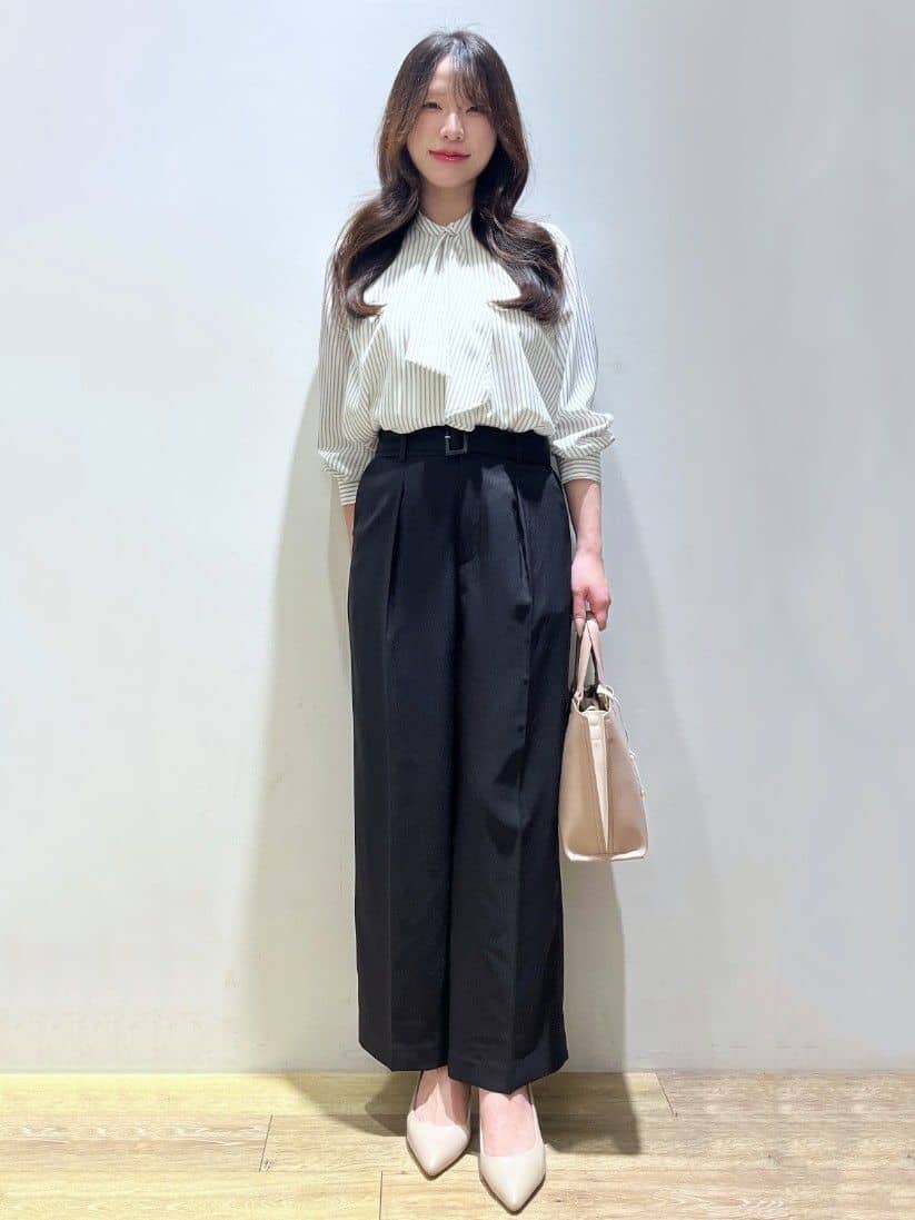 Mimさんの「index｜撥水トレンチコート【洗濯機OK／花粉対応】《XS～3L》」を使ったコーディネート