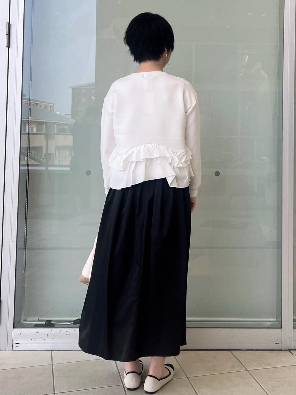 yo-koさんの「OPAQUE.CLIP｜裾フリルドッキングトップス【洗濯機OK】」を使ったコーディネート