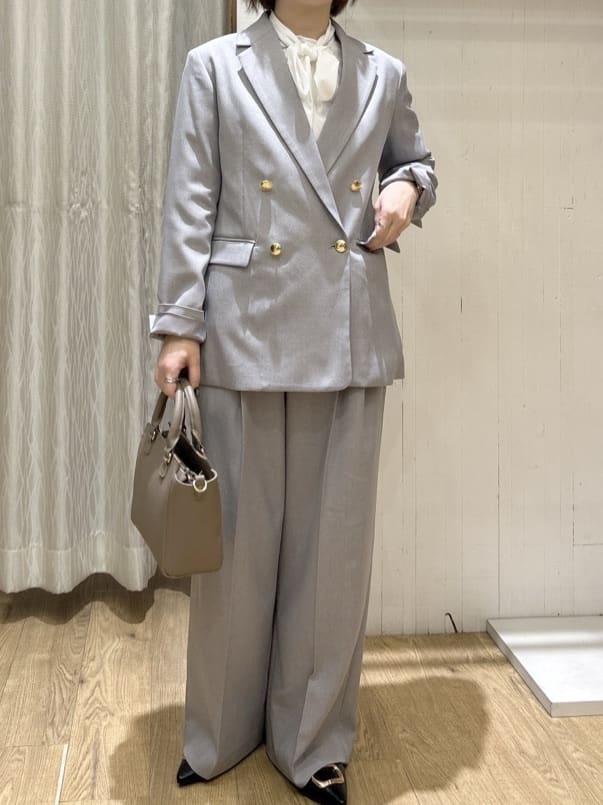 ga_riさんの「THE SHOP TK｜【通勤にもデイリーにも】CAVIAN 金ボタンダブルブレストジャケット」を使ったコーディネート