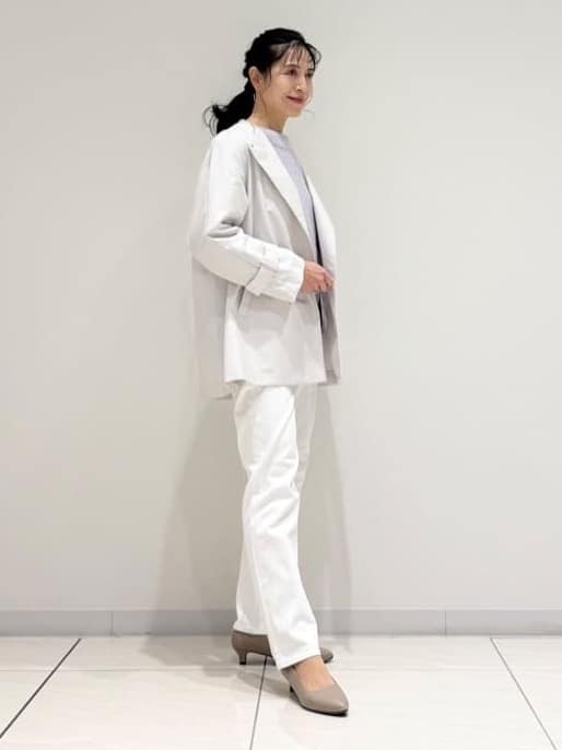 kayoさんの「INDIVI｜【撥水/軽量】ミドル丈 ミニマルトレンチコート」を使ったコーディネート