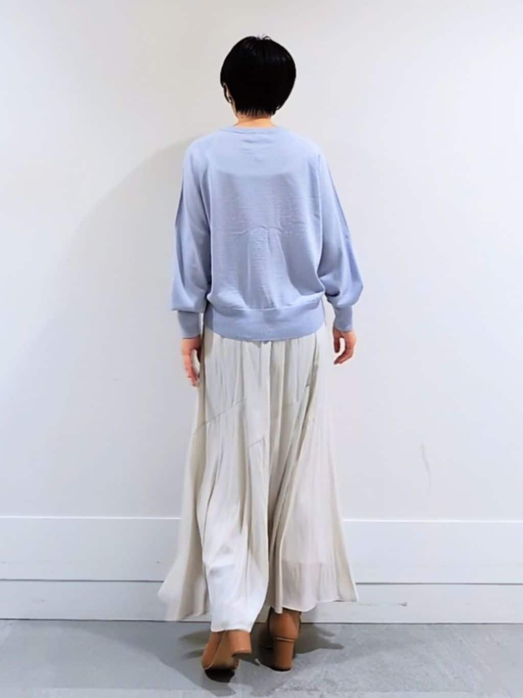 ミズタさんの「UNTITLED｜【8色展開／コンパクト丈】レーヨン混 コクーンニット」を使ったコーディネート