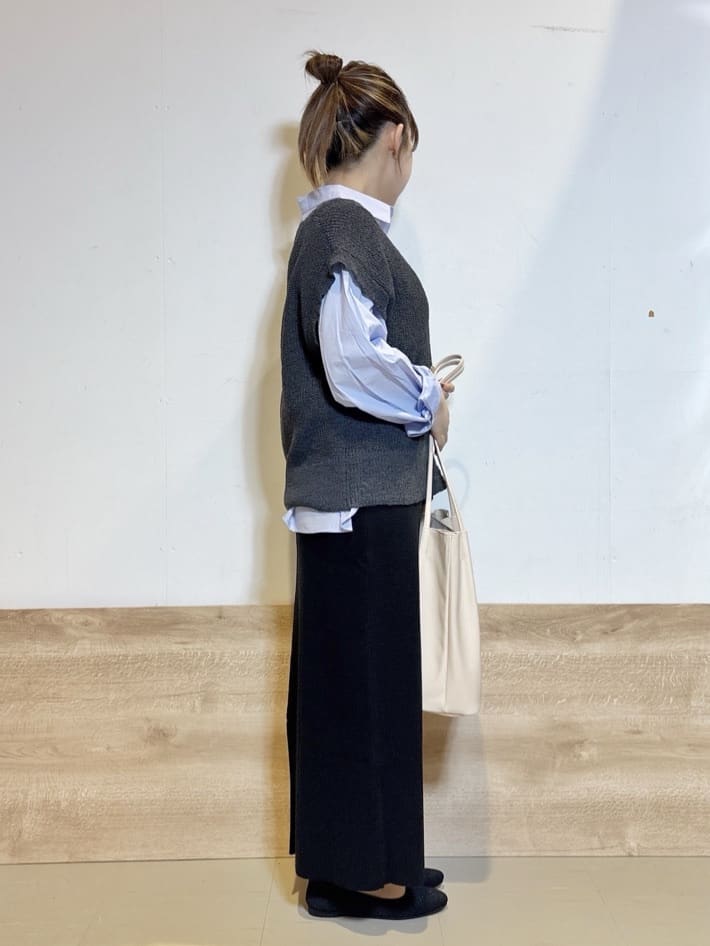 るねさんの「SHOO･LA･RUE｜【洗濯機可/セットアップ可/毛玉になりにくい】心地よく穿ける ニットナロースカート」を使ったコーディネート