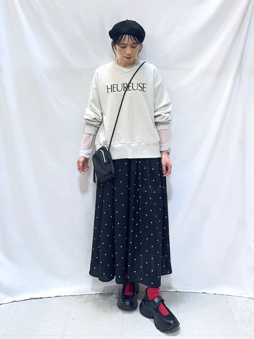 𝐇𝐢𝐫𝐨𝐦𝐢さんの「SHOO･LA･RUE｜【S-LL】レイヤードスタイルに チュール切替ロンT」を使ったコーディネート