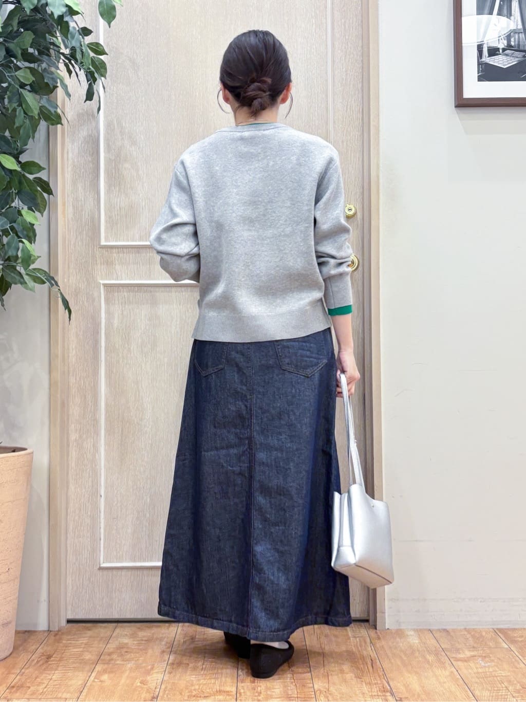 なみさんの「SHOO･LA･RUE｜【SHOO・LA・RUE DENIM】シンプルだから使いやすい Aラインスカート」を使ったコーディネート