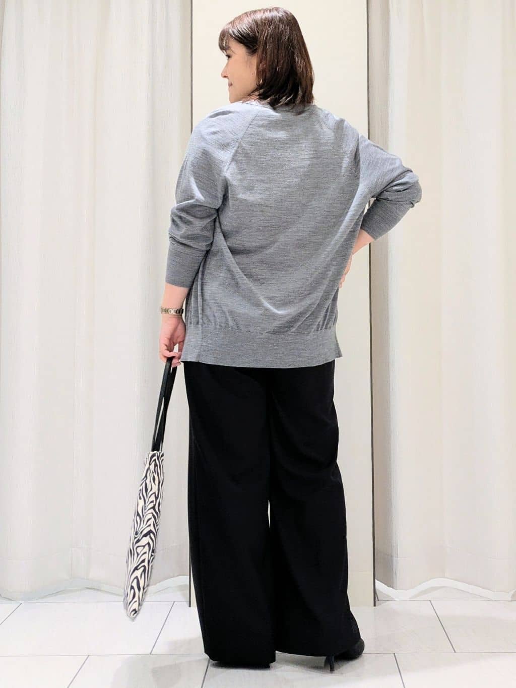 Onumaさんの「UNTITLED｜【アンサンブル可/洗える/Vネック】ウールシルクカーディガン」を使ったコーディネート