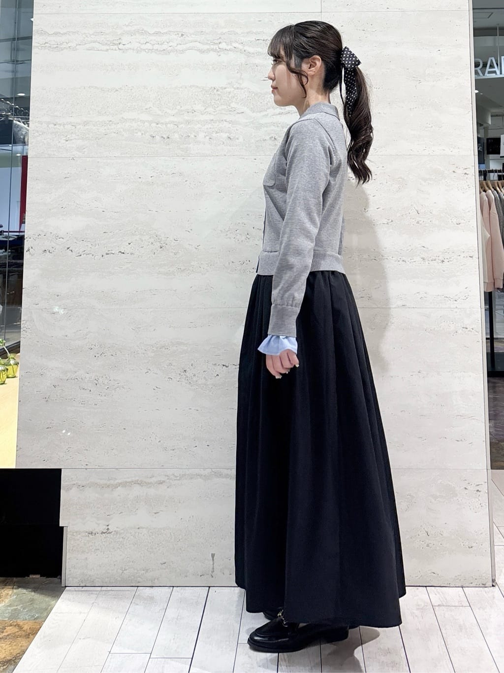 かほさんの「OPAQUE.CLIP｜ポロ襟ニットドッキングフレアワンピース【洗濯機OK】」を使ったコーディネート