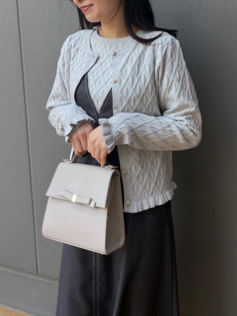 AOIさんの「Couture brooch｜【アンサンブル可】ダイヤ柄カーディガン」を使ったコーディネート
