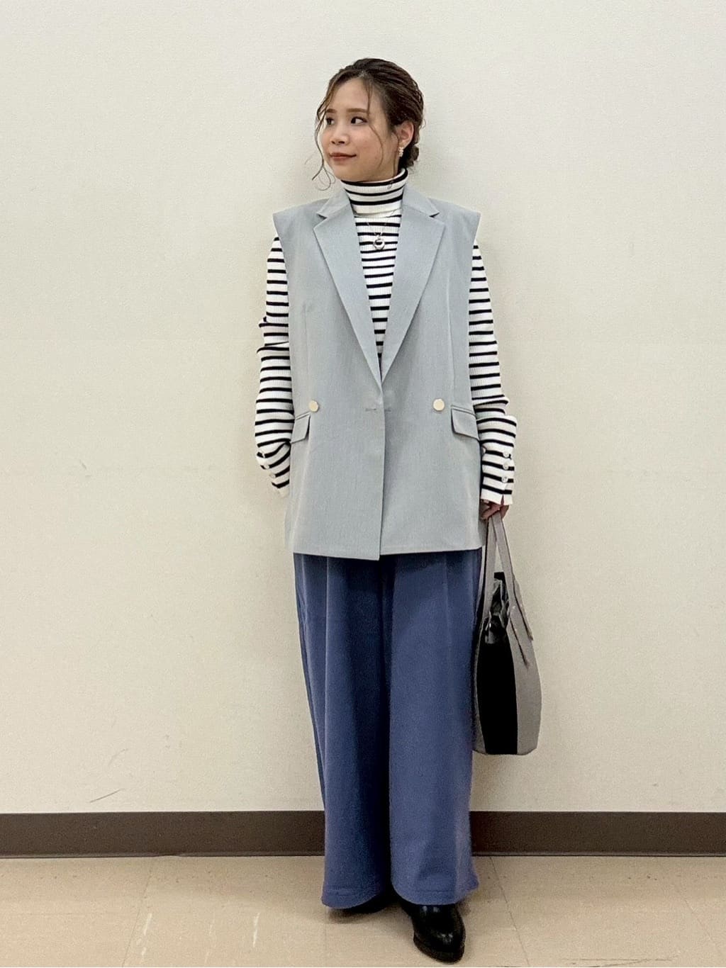 shioさんの「SHOO･LA･RUE｜【セットアップ可/S-LL/洗濯機可】サッと羽織ってこなれ見え ダブルブレストジレ」を使ったコーディネート