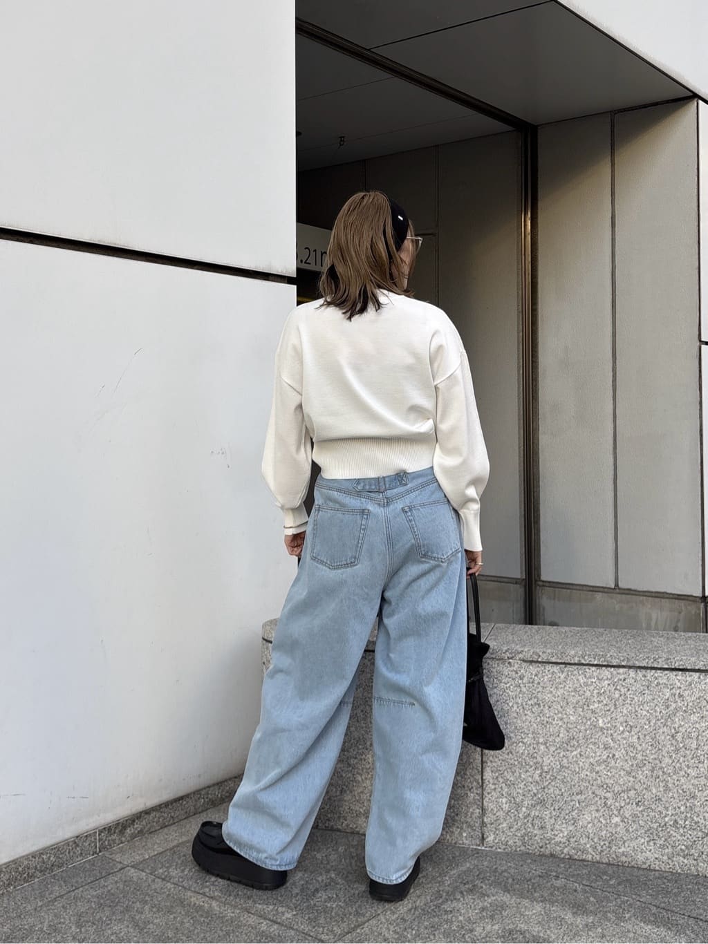 kotakiさんの「INDIVI｜Timeless｜フォルムロゴニット」を使ったコーディネート